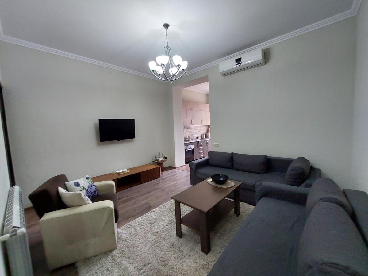 דירות באטומי Helen'S House מראה חיצוני תמונה